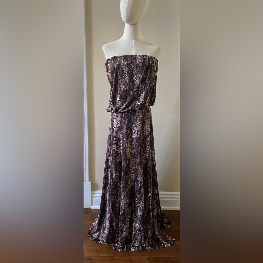 Animal Print Strapless Maxi Dress. - Picture 3 of 6